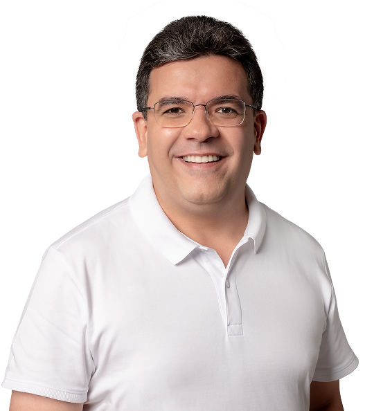 Rafael Fonteles sorrindo